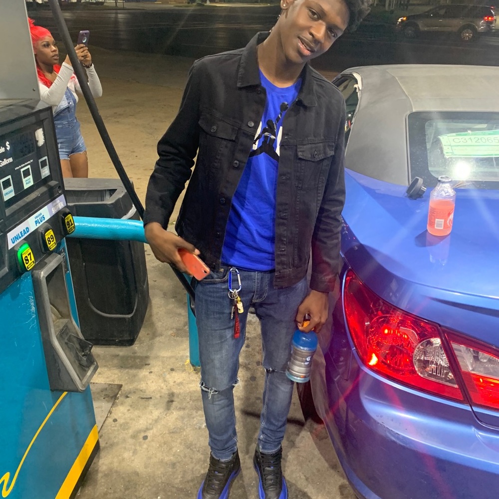Meet your Posher, Dontae